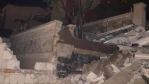 Çeşme'yi hortum vurdu: Yaralılar var