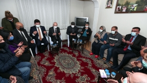 CHP Lideri Kılıçdaroğlu'ndan selde yaşamını yitirenlere taziye ziyareti