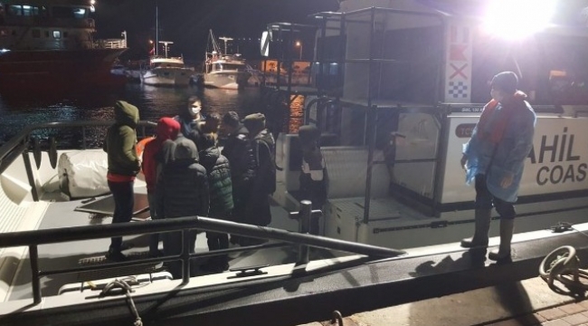 Foça açıklarında 9 düzensiz göçmen kurtarıldı