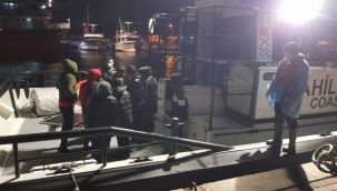 Foça açıklarında 9 düzensiz göçmen kurtarıldı