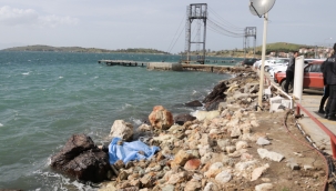 Foçada Kayıp Emekli Bekçinin Cesedi Denizde Bulundu