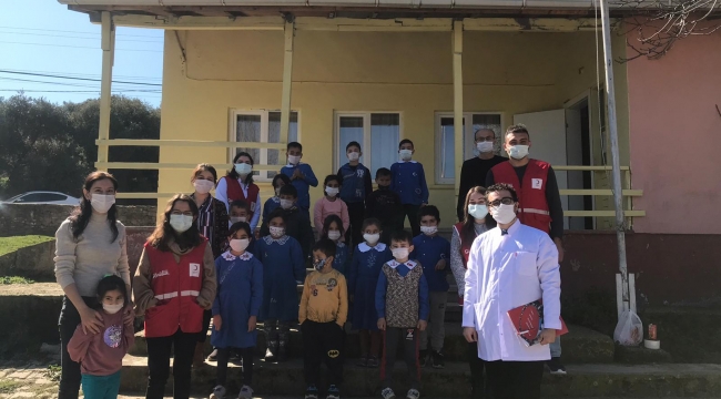 Genç Kızılay İzmir'den "Sağlıklı Köy Okulları" projesi
