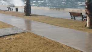 İzmir ve Aliağa'da Fırtına Etkili Oldu