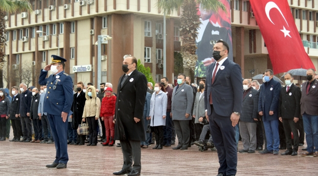 18 Mart Çanakkale Şehitleri, yurt genelinde olduğu İzmir'in Aliağa ilçesinde de düzenlenen tören ve programlarla anıldı.
