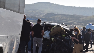 Aliağa 'da feci kaza: 2 ölü, 4 yaralı