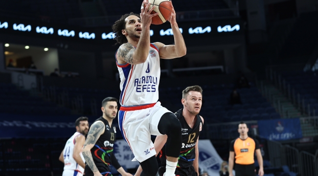 Anadolu Efes 87 - 80 Aliağa Petkimspor