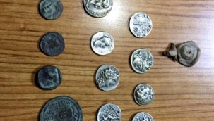 Bergama'da tarihi eser paralar ele geçirildi