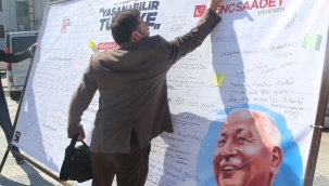 Saadet Partili gençler, Hocalarını 'Fikir Duvarı' ile andı