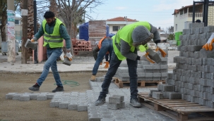 Aliağa Belediyesi'nden Yeni Şakran'a 92 Bin M2 Kilit Taş