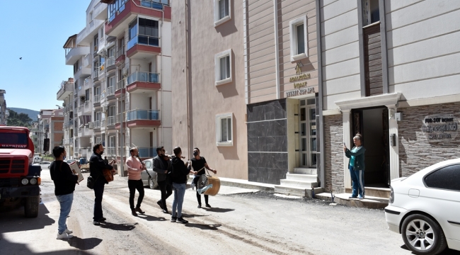 Dikili Belediyesi'nden Müzisyenlere Destek