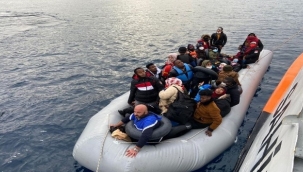 Dikili 'de 64 düzensiz göçmen kurtarıldı