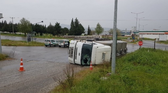 İzmir'de trafik kazası :1 yaralı