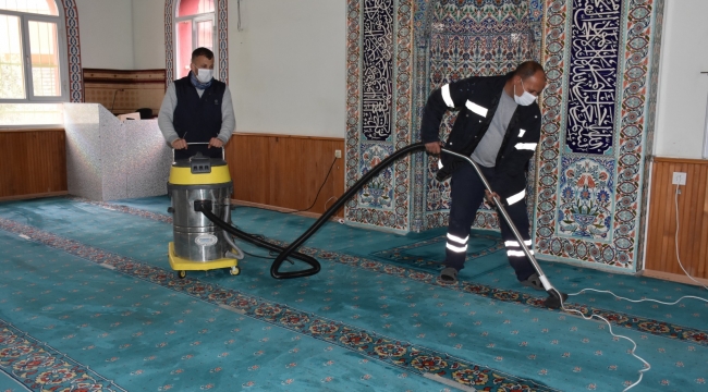 Menemen'de ibadethaneler Ramazan ayına hazır