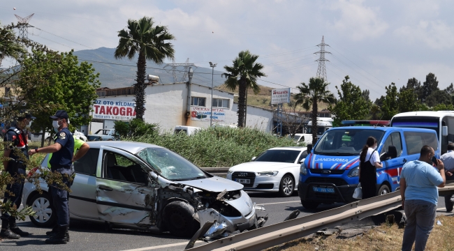 Aliağa'da Trafik Kazası :2 Yaralı 
