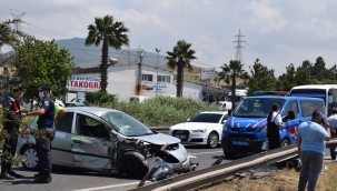Aliağa'da Trafik Kazası :2 Yaralı