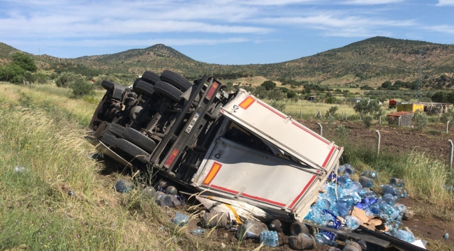 Dikili'de Trafik Kazası:2 yaralı 