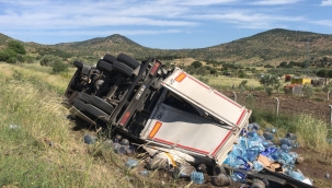 Dikili'de Trafik Kazası:2 yaralı
