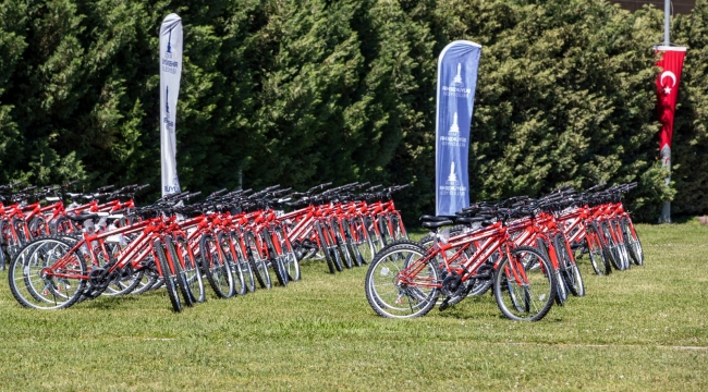 Gönüllü gençlere 102 bisiklet