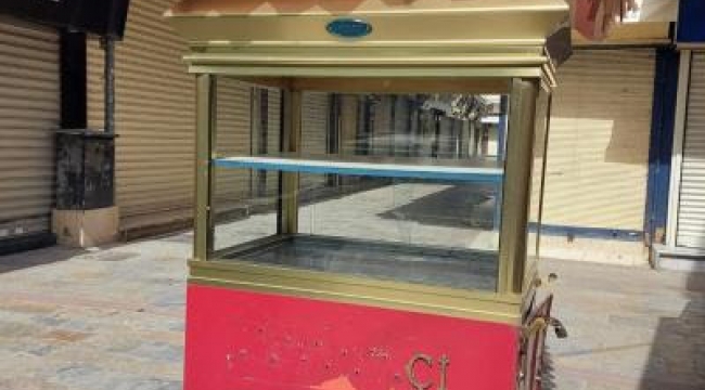 İzmir Büyükşehir'den seyyar satıcı ve kahvehane esnafına büyük destek