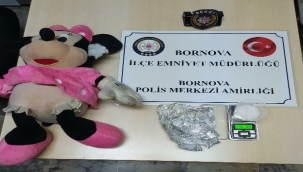 İzmir'de peluş oyuncağın içinden uyuşturucu çıktı