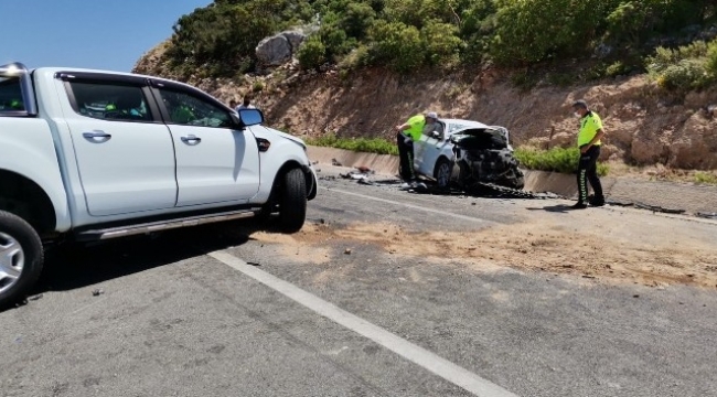 İzmir'de trafik kazası: 1 ölü, 3 yaralı