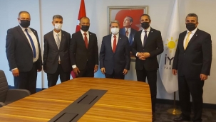 İYİ PARTİ  ALİAĞA TEŞKİLATI MERAL AKŞENER'İ ZİYARET ETTİ