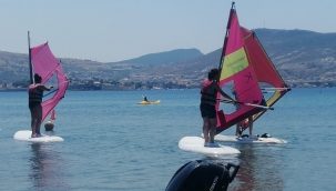 ORTAOKUL ÖĞRENCİLERİNE DENİZ SPORLARI EĞİTİMİ VERİLDİ