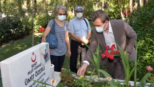 Bergama'da 15 Temmuz Demokrasi ve Milli Birlik Günü dua, mevlid ve törenlerle anıldı