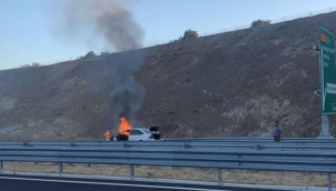 İzmir'de yolcu otobüsü alev alev yandı