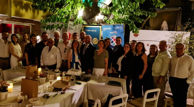 İZMİR EFES ROTARY'DE BAŞKAN VOLKAN ABUR