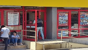 Markette bıçaklı dehşet: 1 ağır yaralı