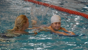 Yarı Olimpik Havuzda Yüzme Kursları Başladı