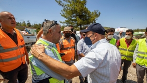 Başkan Soyer,"Sizi kendi kaderinizle baş başa bırakmayacağız"