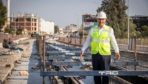 Çiğli Tramvayı'nda ilk raylar döşendi