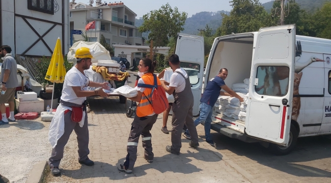 EFES SELÇUK'TAN YANGINLARDA ETKİLENEN CAN DOSTLARINA DESTEK