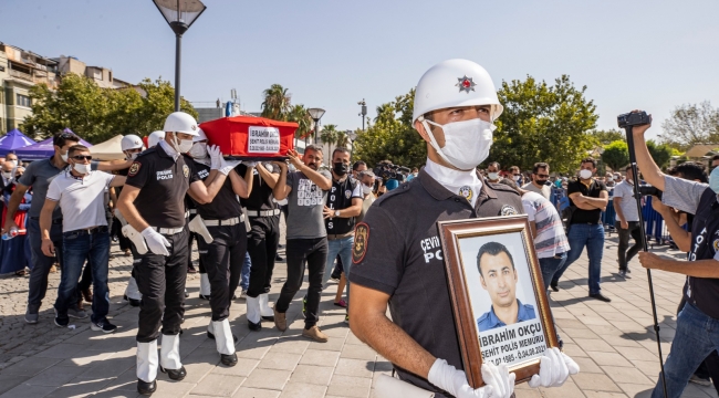 İzmir şehidini uğurladı