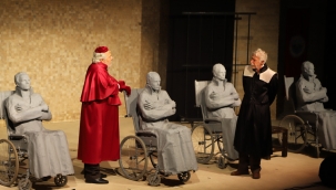 Menderes'te "Adalet Sizsiniz" Oyununa Yoğun İlgi