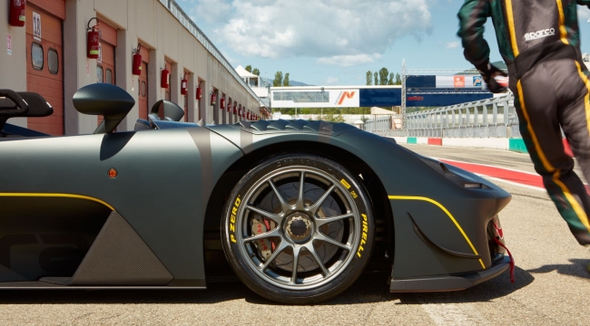 PIRELLI, İZMİT'TE ÜRETİLEN "P ZERO SLICK" LASTİKLERLE DONATILAN DALLARA STRADALE EXP İLE MUGELLO PİSTİNİ FETHETTİ