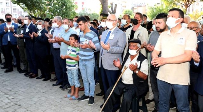 Yangın şehidine acı veda