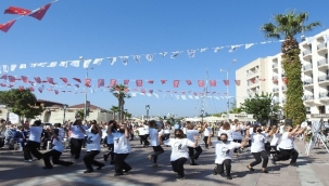 Alaçatı ve Çeşme'nin kurtuluşu coşkuyla kutlandı
