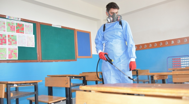 Aliağa'da Okullar Dezenfekte Ediliyor