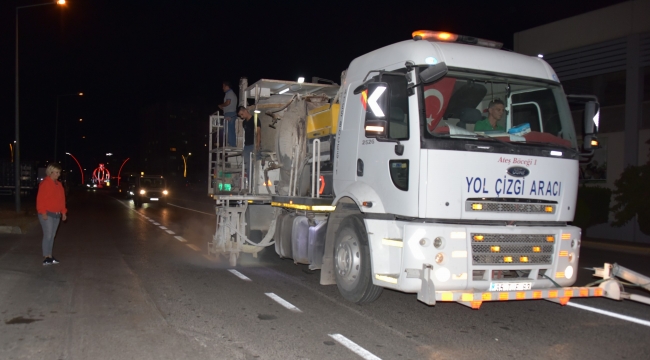 Asfaltlanan Yollarda Çizgi Çalışması Yapılıyor