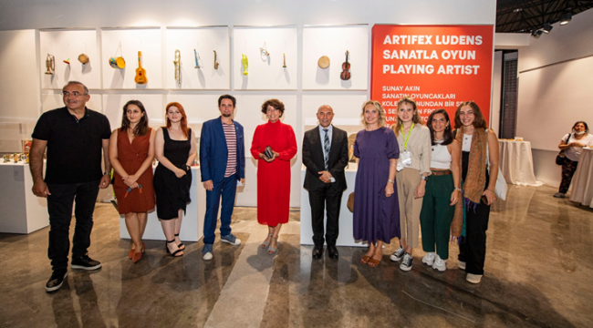 Başkan Soyer, Artifex Ludens-Sanatla Oyun sergisinin açılışına katıldı