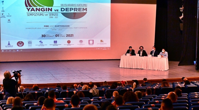 Deprem ve yangın uzmanları İzmir'de buluştu