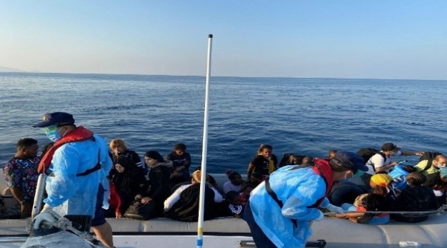 İzmir açıklarında 172 düzensiz göçmen kurtarıldı