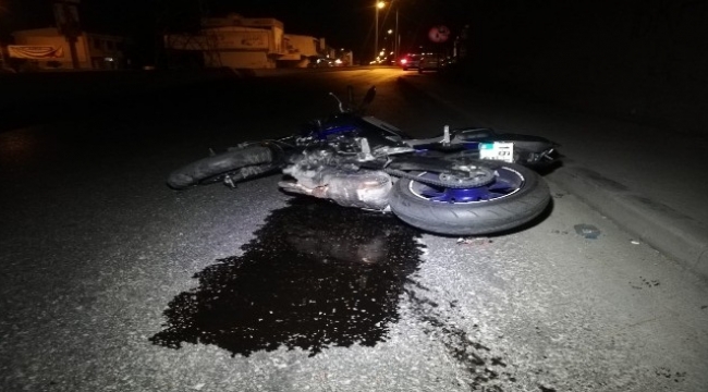 İzmir'de kaldırıma çarpan motosiklet metrelerce sürüklendi: 1 ölü, 1 yaralı