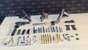 Tabanca imalathanesine yapılan baskında tarihi eser de bulundu