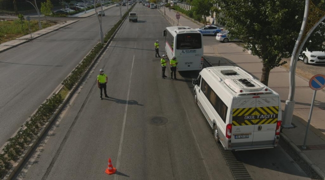 Aliağa'da 'drone' destekli trafik denetimi: 25  sürücüye ceza