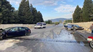 Bayındır'da feci kaza: 3 yaralı