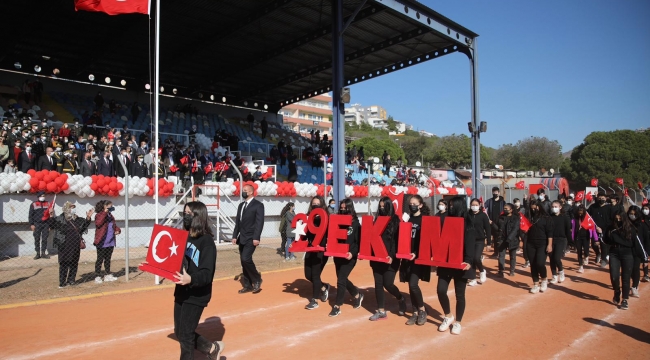 Cumhuriyet Bayramı Bergama'da coşku ile kutlandı